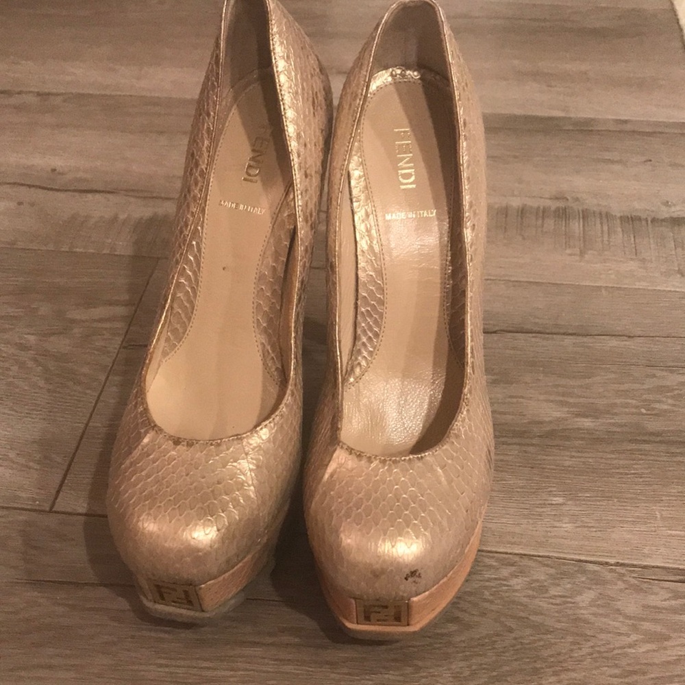 Fendi Pumps With Platform - Picture 2 of 6